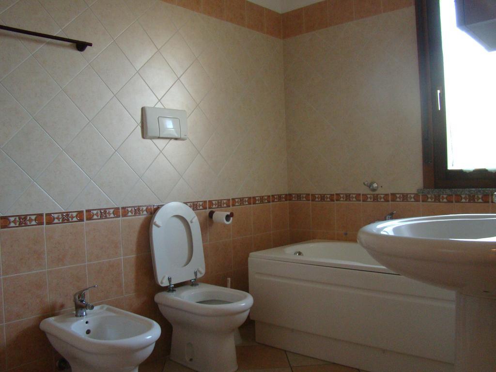 Appartamento Deledda Муравера Номер фото